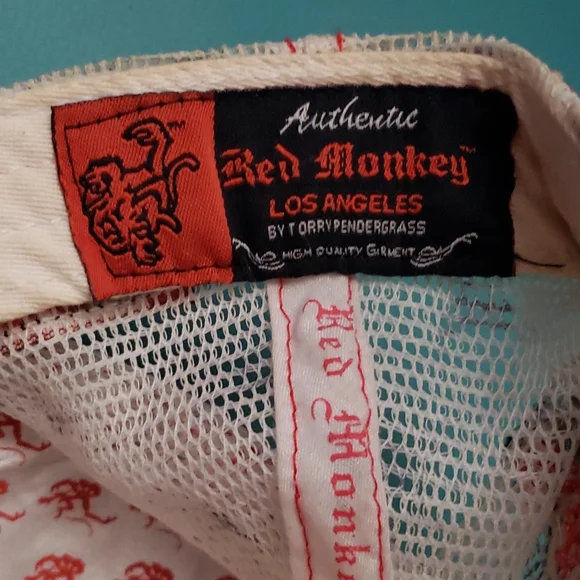 Red Monkey cap - Picture 3 of 4